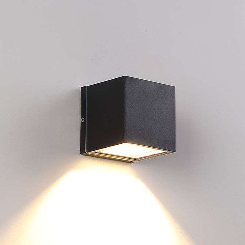 Sunlight – Elegant Wall Lamp
