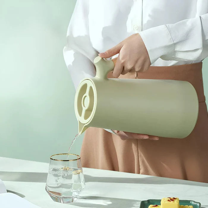 TermaLock – Insulated Carafe with Wooden Handle