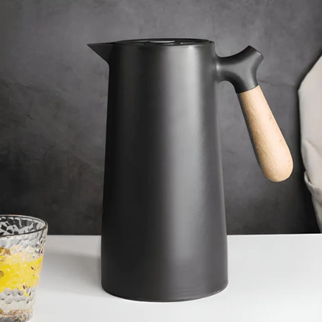 TermaLock – Insulated Carafe with Wooden Handle