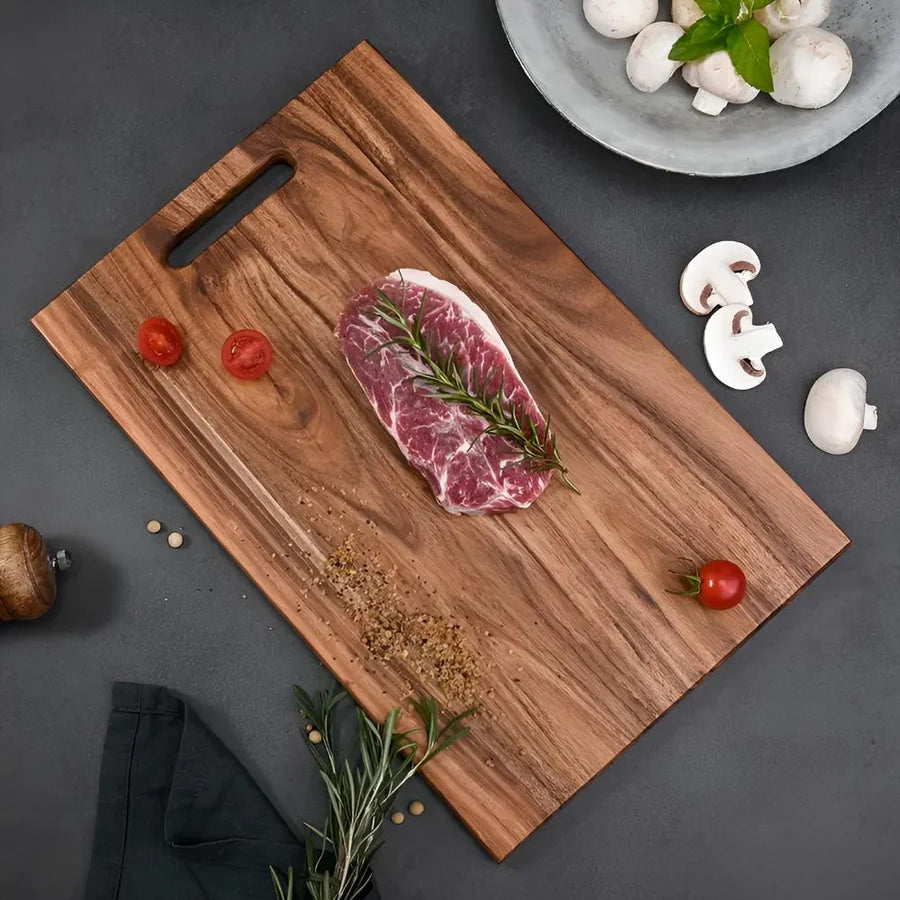 OakEdge – Premium Solid Wood Cutting Board
