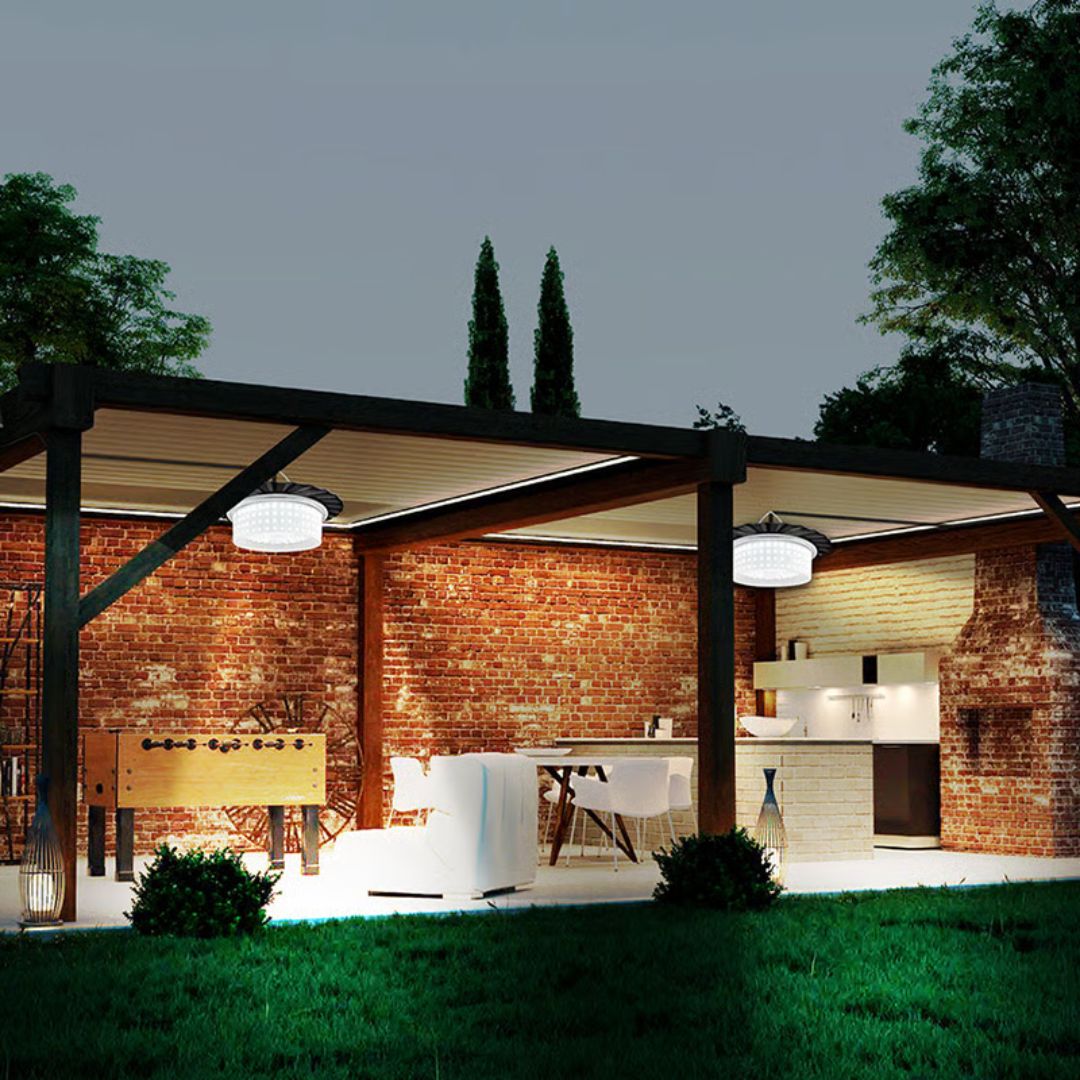 SunRay - Solar Shed & Barn Light