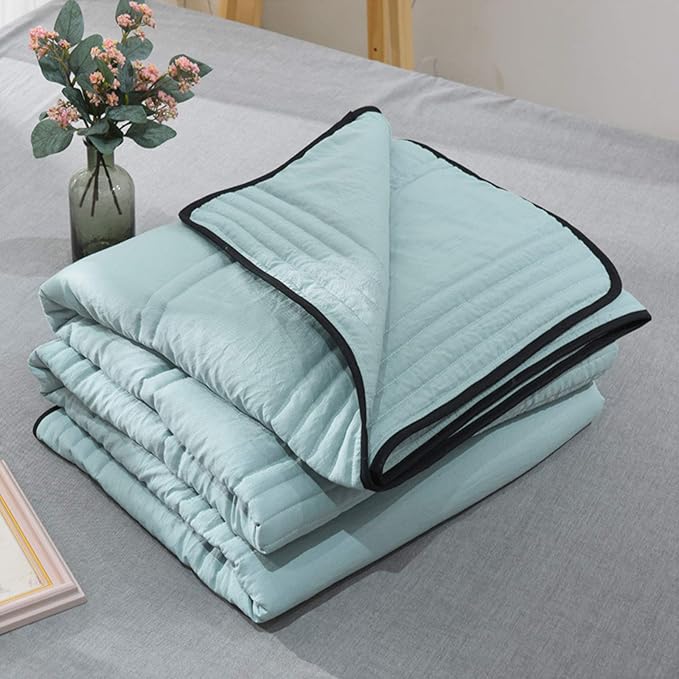 CoolBreeze - Soft Cooling Blanket