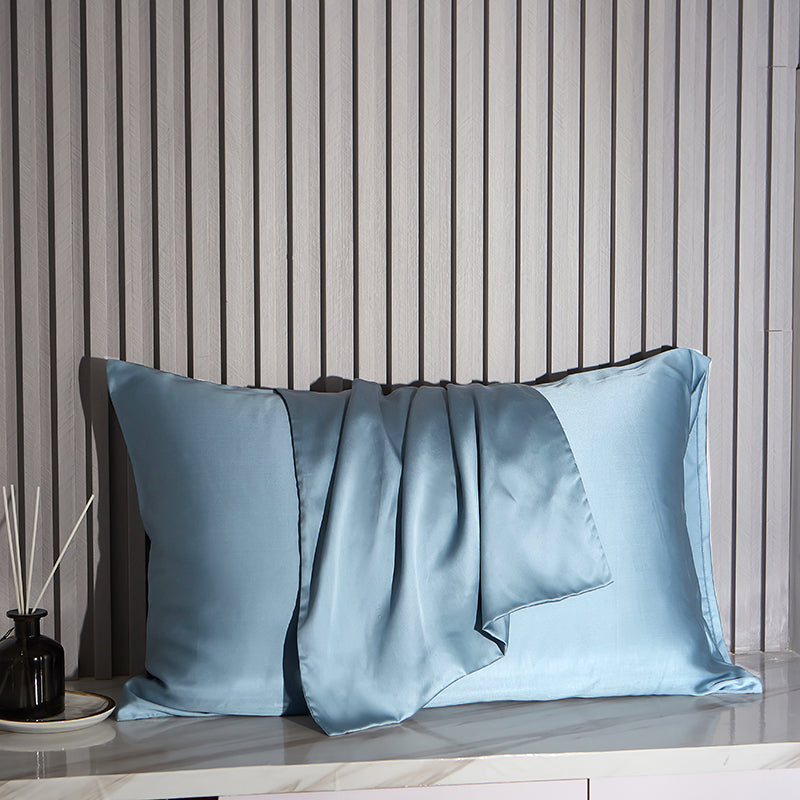 Satin Luxe Pillowcase – Mulberry-Inspired Comfort