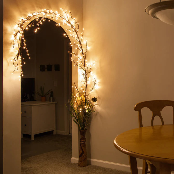 Enchanted Willow Vine – Decorative Light with Natural Branch Design