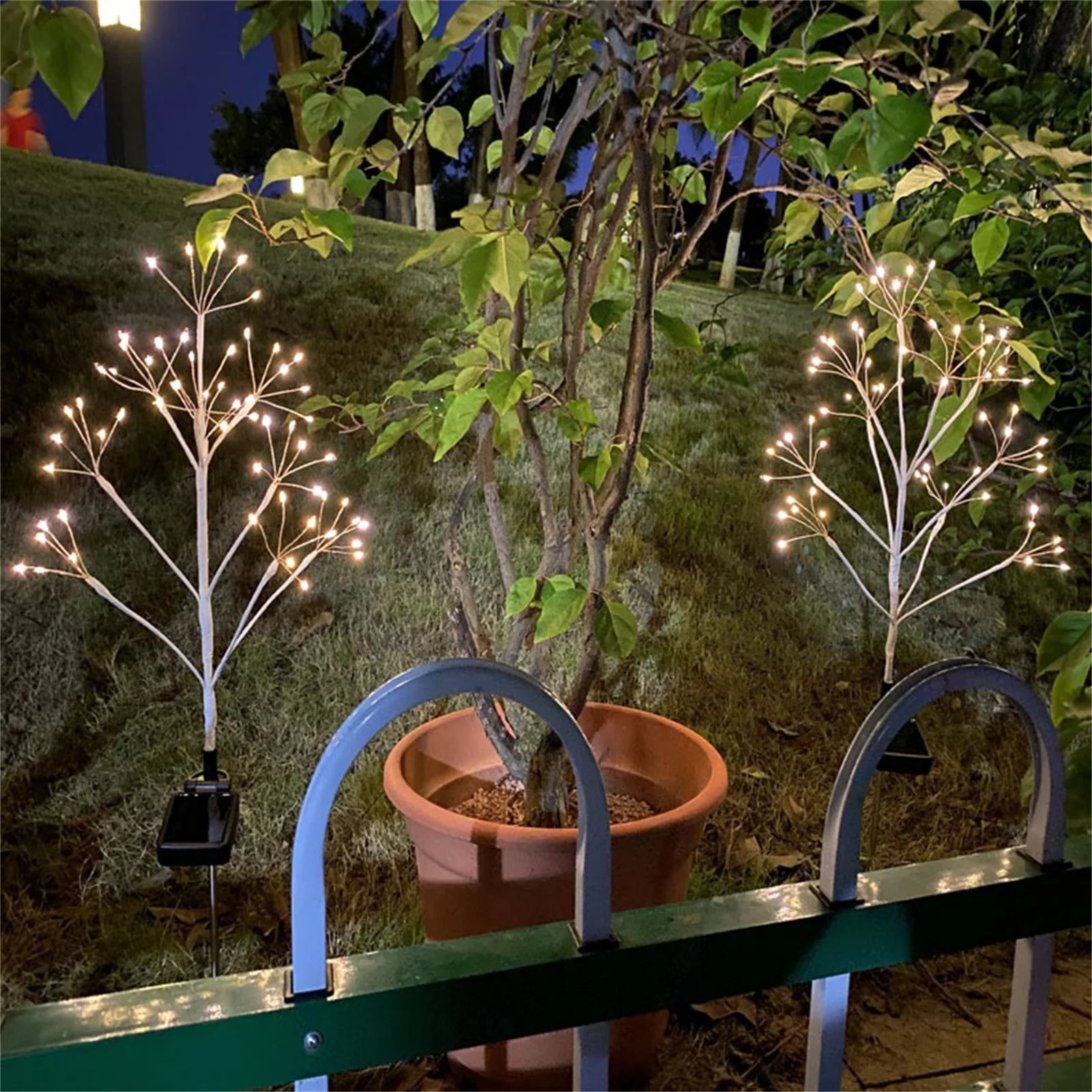 GlowBurst Solar Branch Light