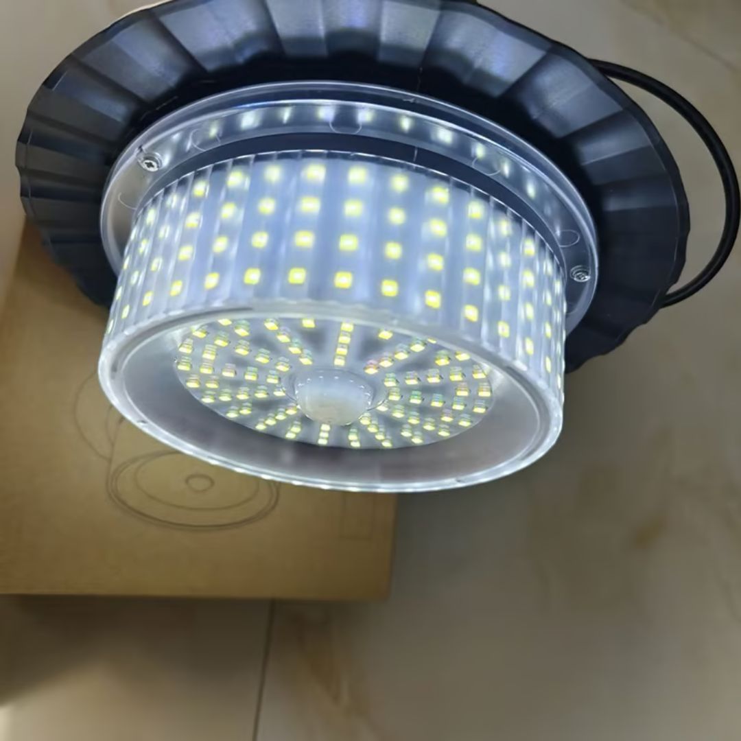 SunRay - Solar Shed & Barn Light