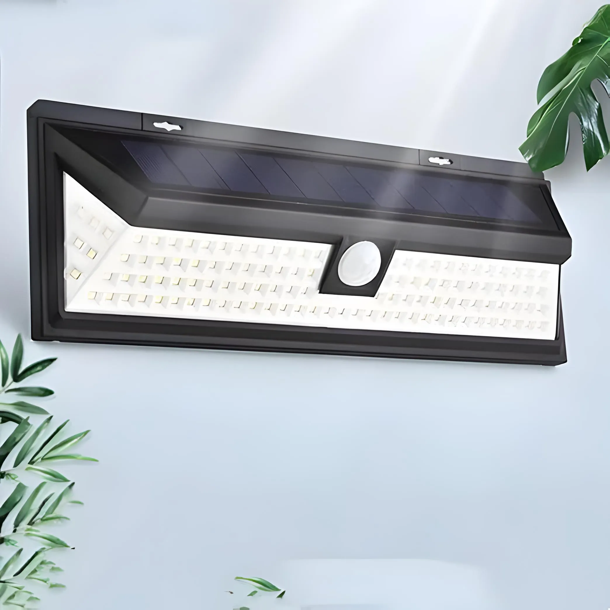 118 LED Solar Fence Light With 1000 Lumens