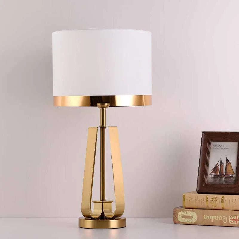 Aureum - Golden Cone Table Lamp