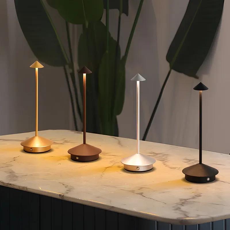 Mirth - Minimalist Table Lamp