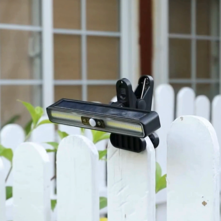 SnapLite - Clip-on Solar Light