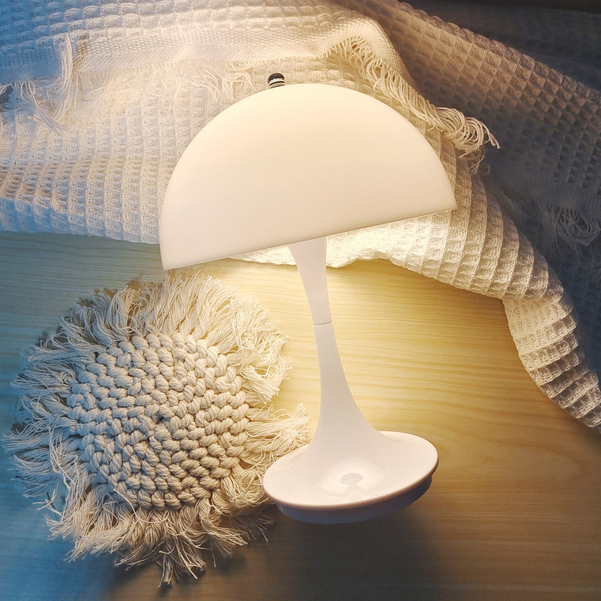 Donatello - Modern Table Lamp