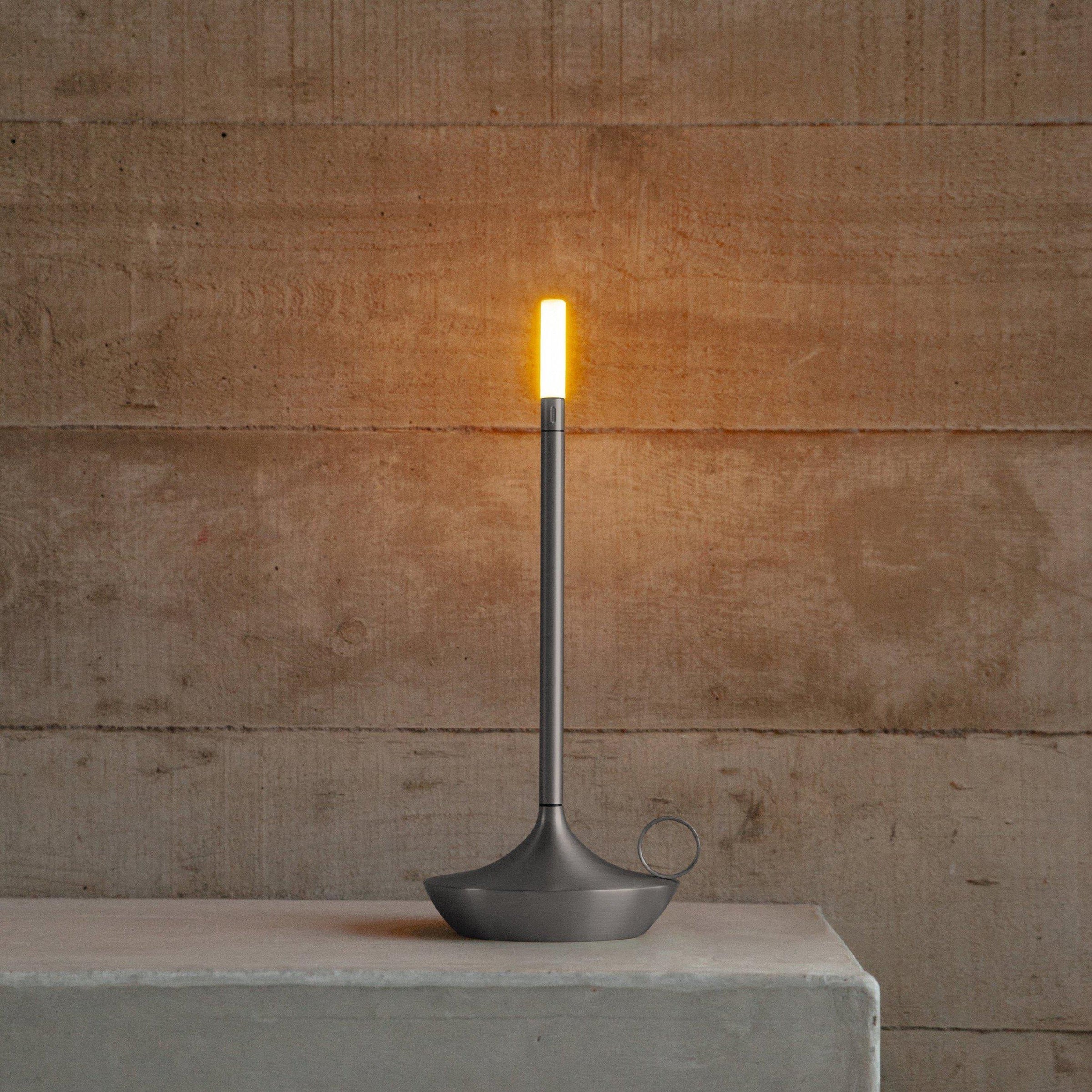 Vivae - Minimalist Table Lamp