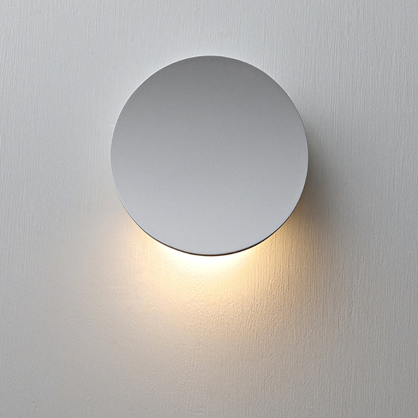 Luvia - Minimalistic wall light