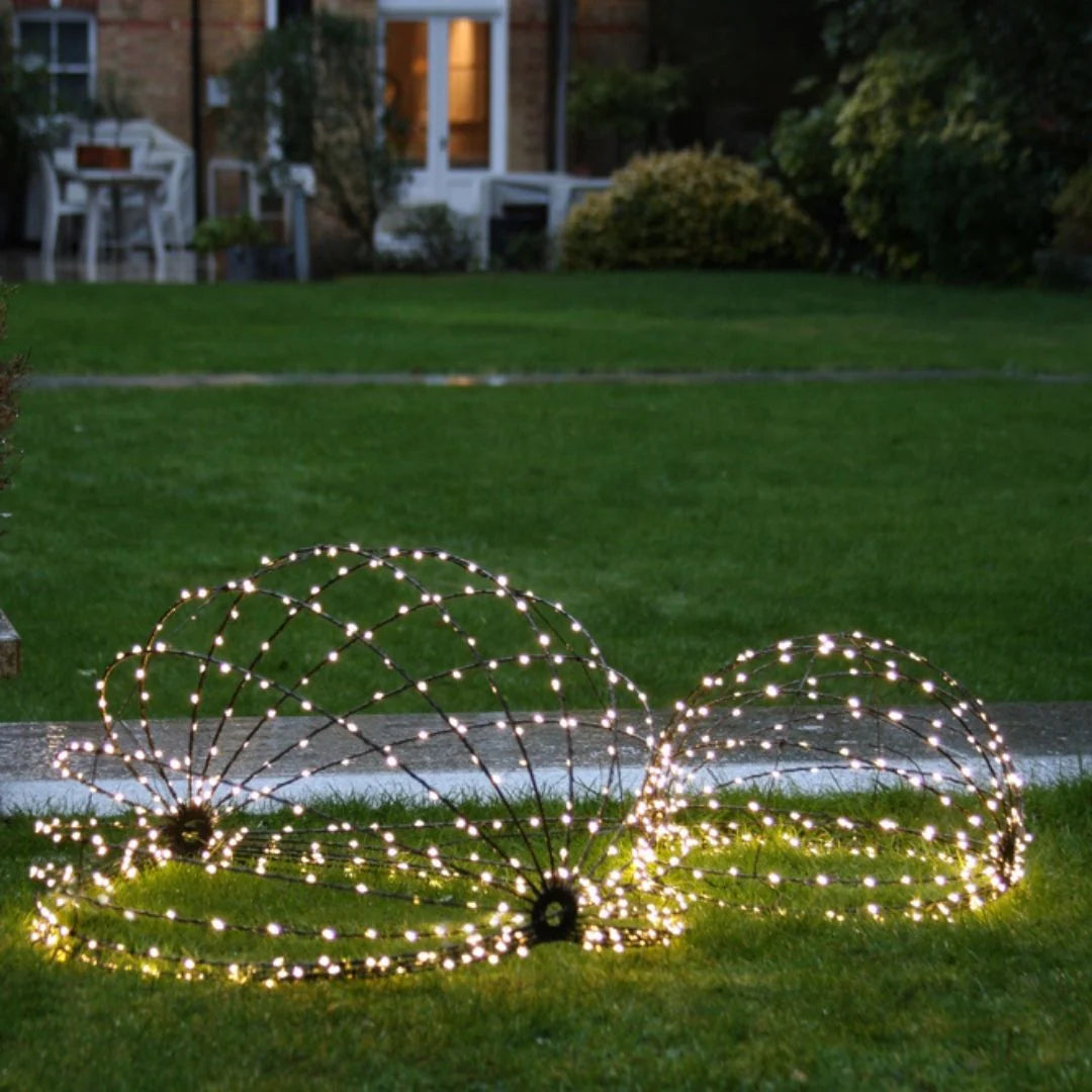 GlowSphere – Dual-Powered Outdoor Light Ball